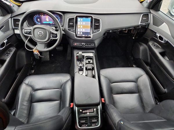 2024 VOLVO XC90 Core