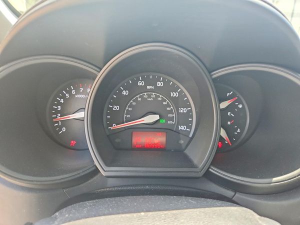 2014 KIA RIO