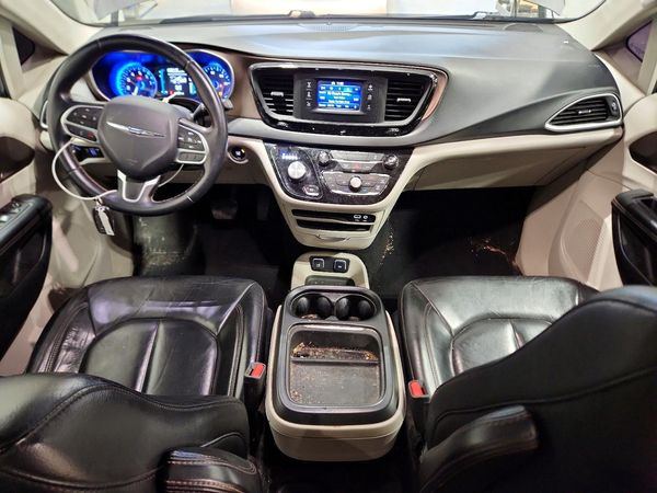 2017 CHRYSLER PACIFICA
