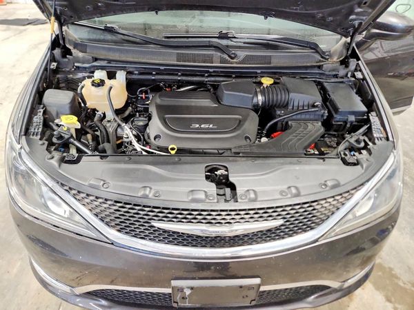 2017 CHRYSLER PACIFICA