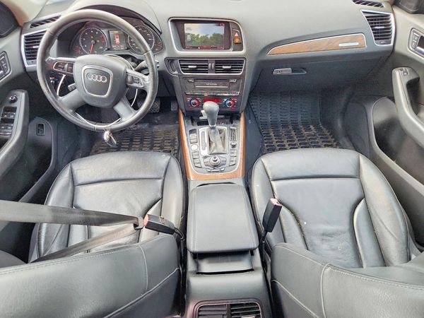 2012 AUDI Q5 Premium Plus