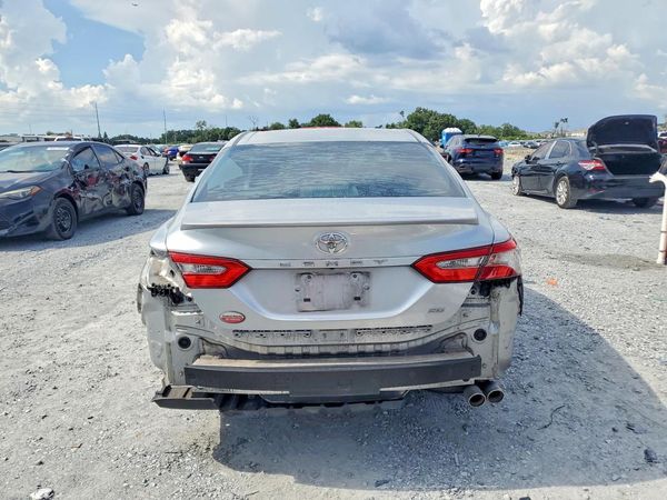2018 TOYOTA CAMRY