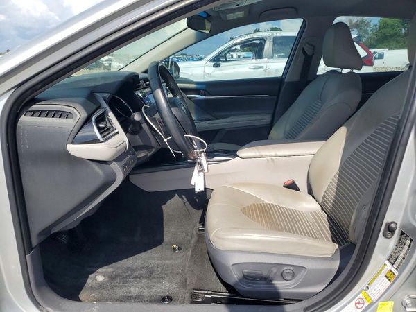 2018 TOYOTA CAMRY
