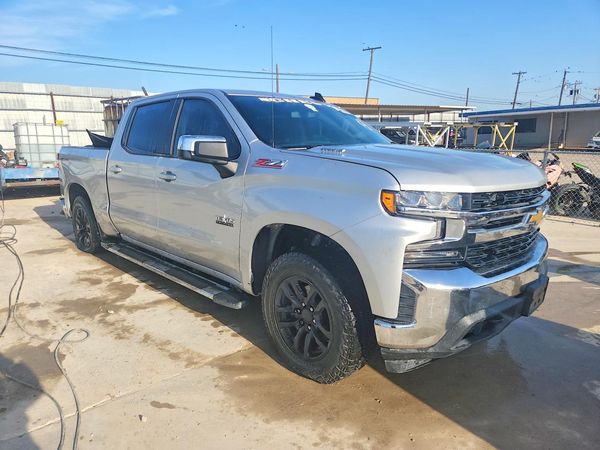 2020 CHEVROLET SILVERADO LT — Passenger 3/4