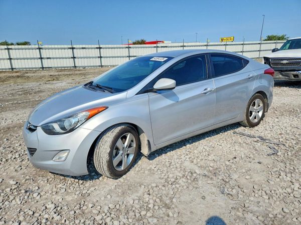 2013 HYUNDAI ELANTRA