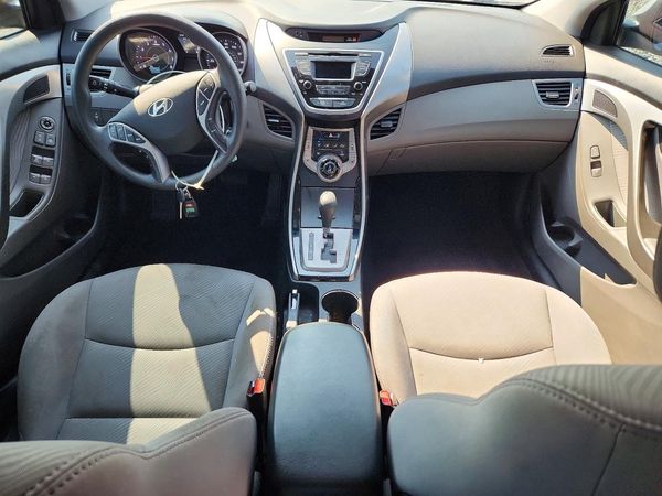2013 HYUNDAI ELANTRA