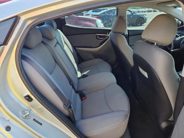 2013 HYUNDAI ELANTRA