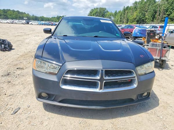 2013 DODGE CHARGER SE RWD