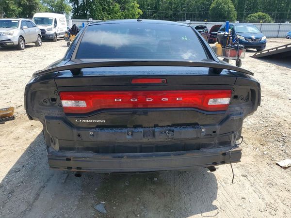 2013 DODGE CHARGER SE RWD