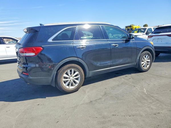 2017 KIA SORENTO L, LX