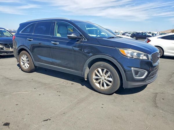 2017 KIA SORENTO L, LX