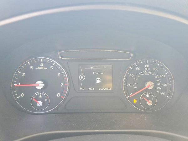 2017 KIA SORENTO L, LX