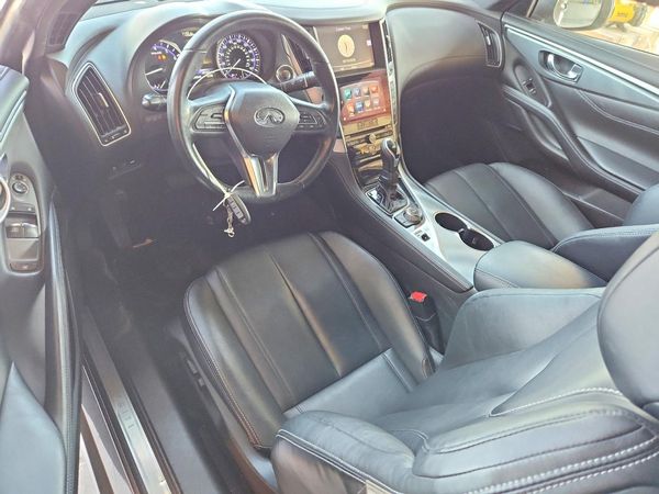 2017 INFINITI Q60
