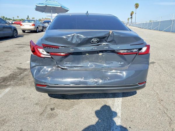 2025 TOYOTA CAMRY
