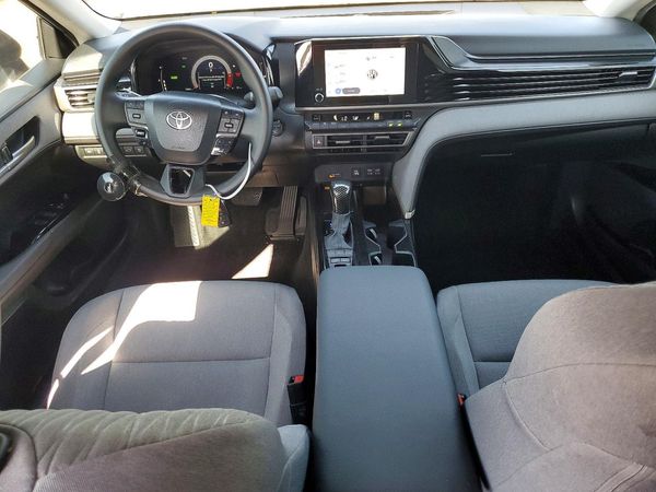 2025 TOYOTA CAMRY