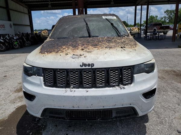 2020 JEEP GRAND CHEROKEE Laredo