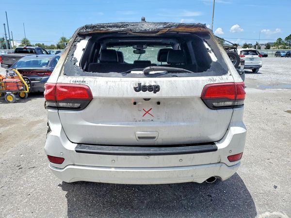 2020 JEEP GRAND CHEROKEE Laredo