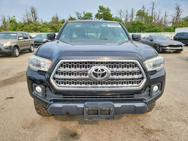 2017 TOYOTA TACOMA