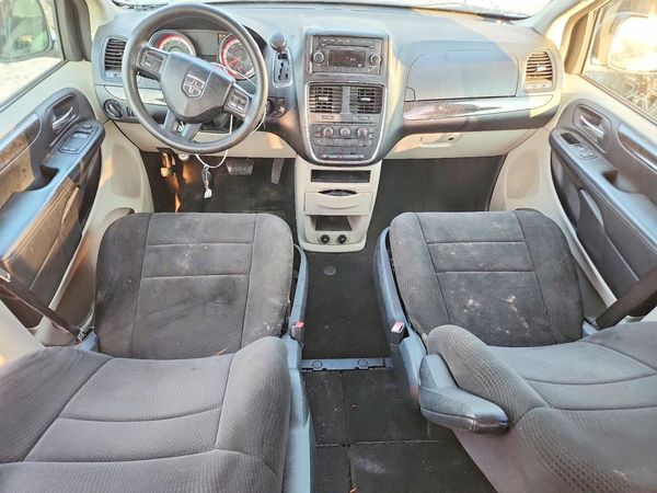 2012 DODGE GRAND CARAVAN SE