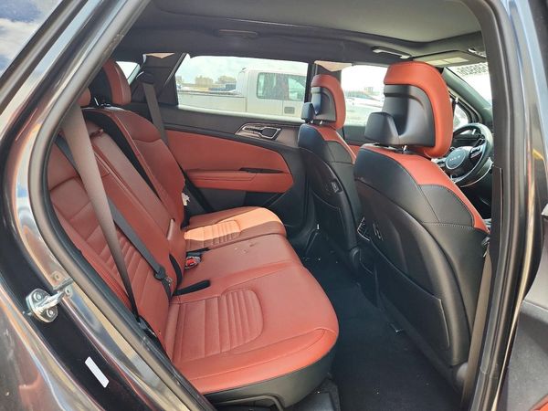 2024 KIA SPORTAGE SX-PRESTIGE or SX-P