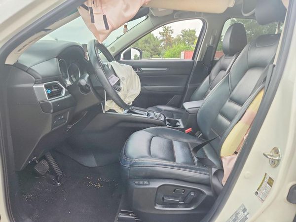 2022 MAZDA CX-5 Preferred Package — DENT