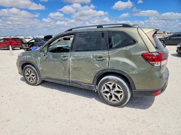 2021 SUBARU FORESTER Premium
