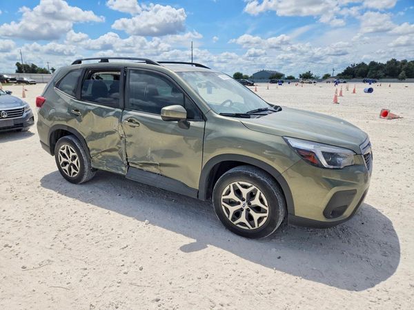 2021 SUBARU FORESTER Premium