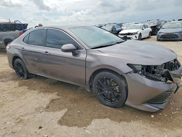 2020 TOYOTA CAMRY