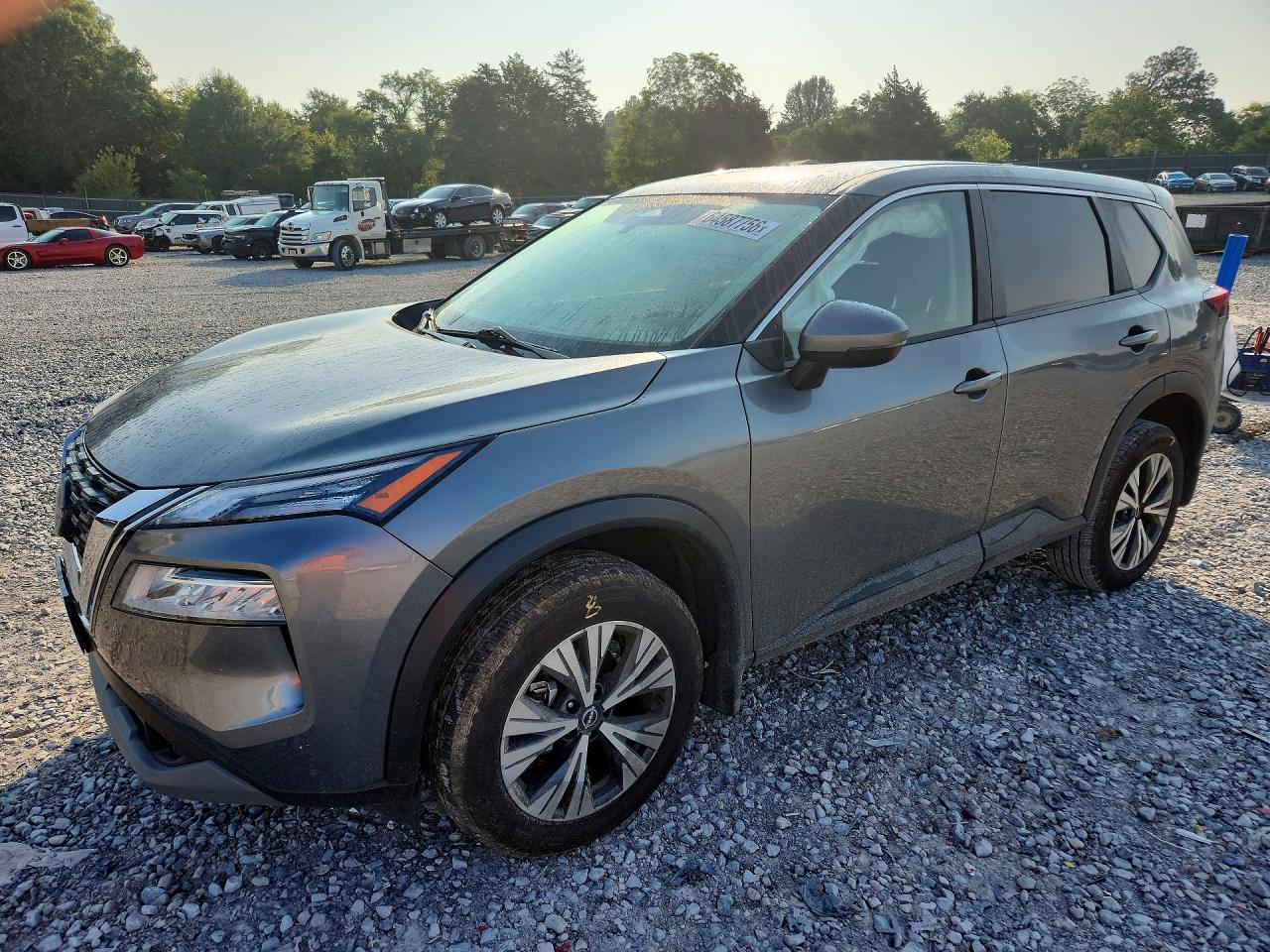 2023 NISSAN ROGUE SV — Front 3/4