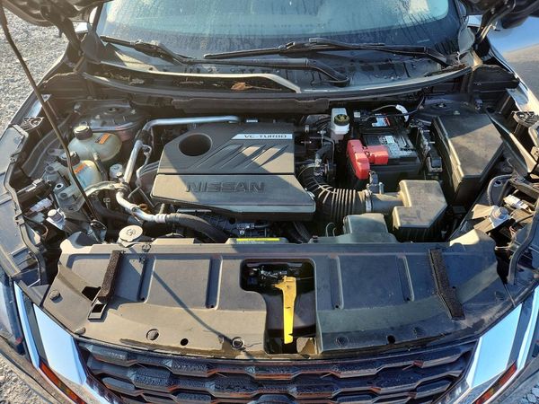 2023 NISSAN ROGUE SV — Engine bay