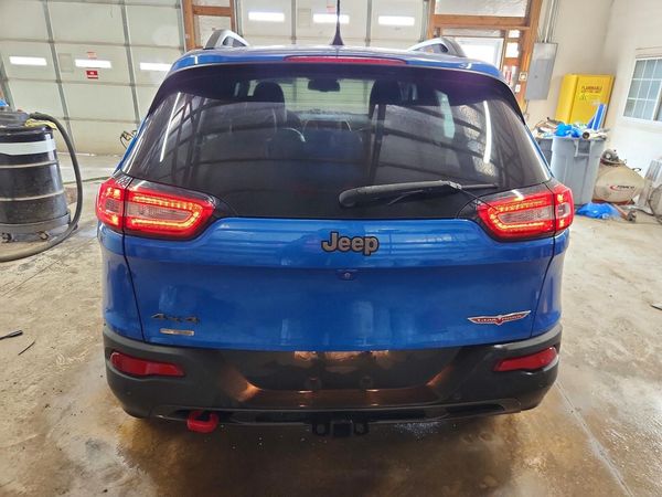 2018 JEEP CHEROKEE Trailhawk — DIRR