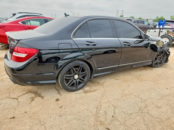 2013 MERCEDES-BENZ C C300