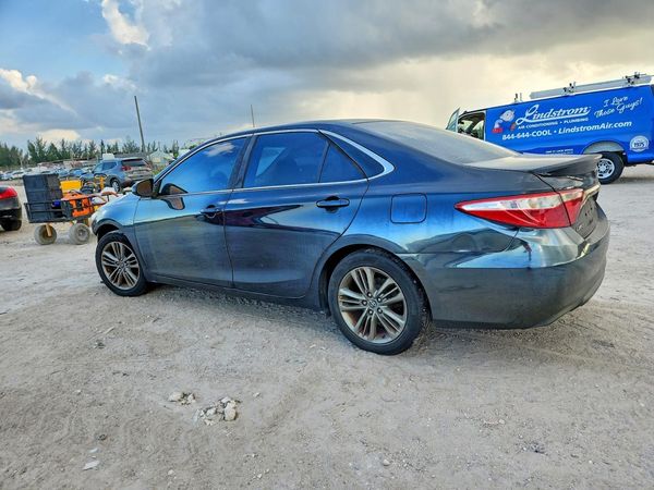 2015 TOYOTA CAMRY