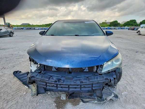 2015 TOYOTA CAMRY