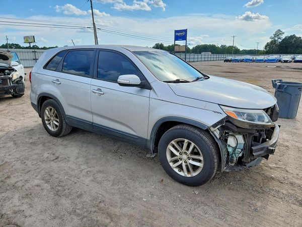 2015 KIA SORENTO GL