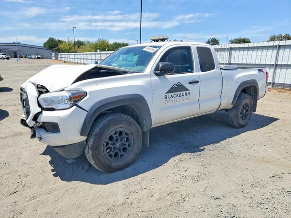 2022 TOYOTA TACOMA SR5