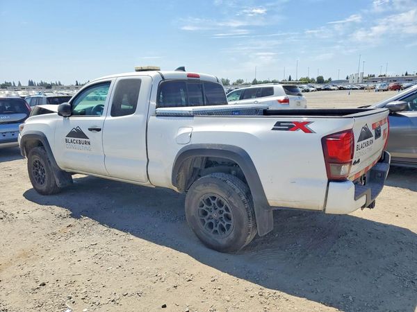 2022 TOYOTA TACOMA SR5