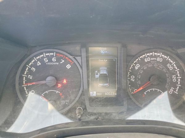 2022 TOYOTA TACOMA SR5