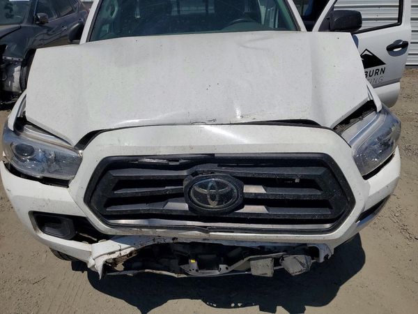 2022 TOYOTA TACOMA SR5