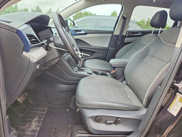 2023 VOLKSWAGEN TAOS