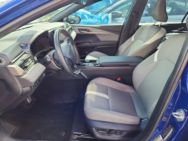 2025 TOYOTA CAMRY