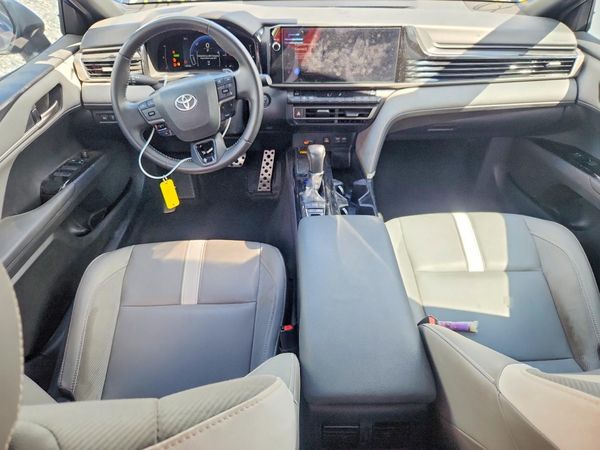 2025 TOYOTA CAMRY