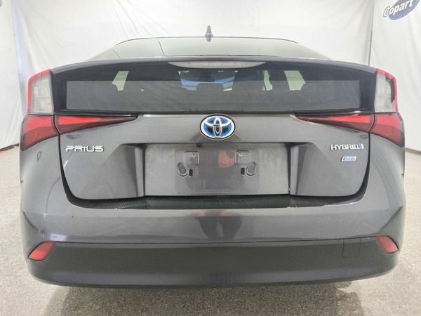2021 TOYOTA PRIUS