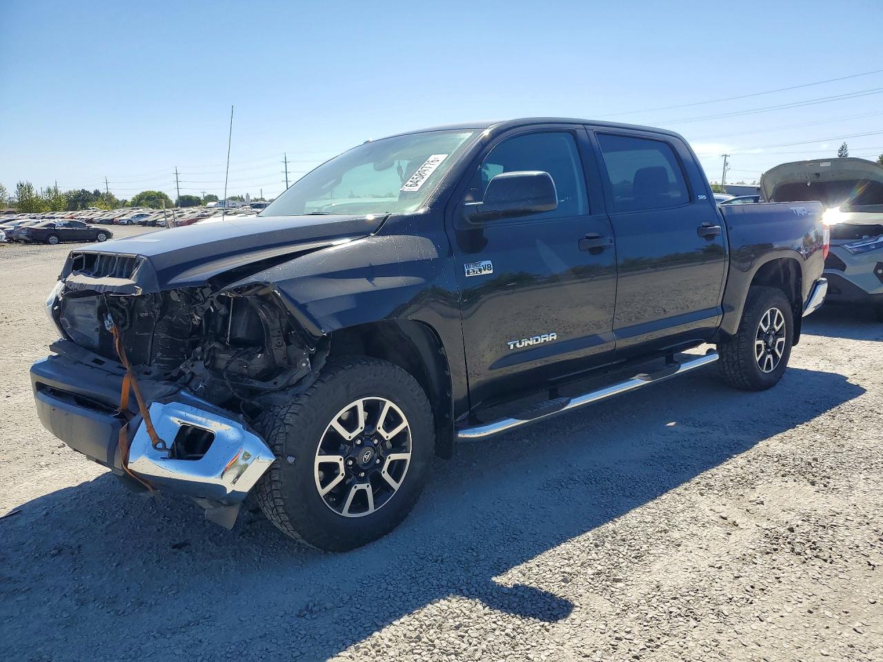 2017 TOYOTA TUNDRA SR5/TRD Pro — Front 3/4