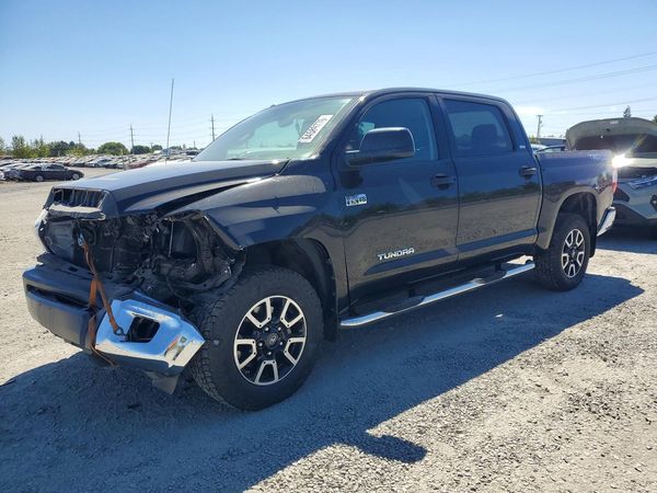 2017 TOYOTA TUNDRA SR5/TRD Pro — Front 3/4