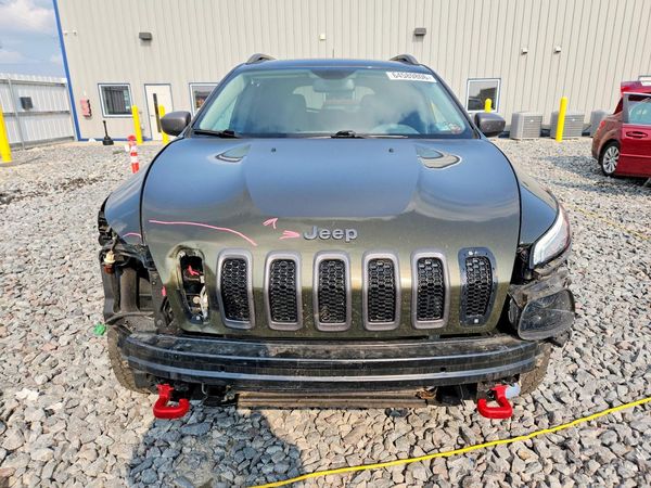2016 JEEP CHEROKEE TRAILHAWK 4X4