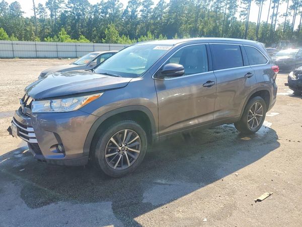 2018 TOYOTA HIGHLANDER