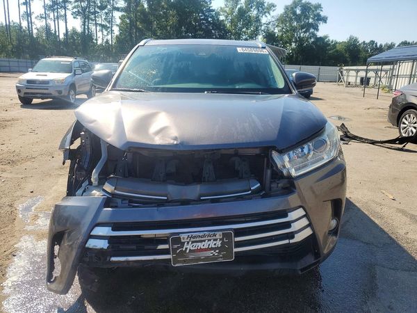 2018 TOYOTA HIGHLANDER SE/XLE