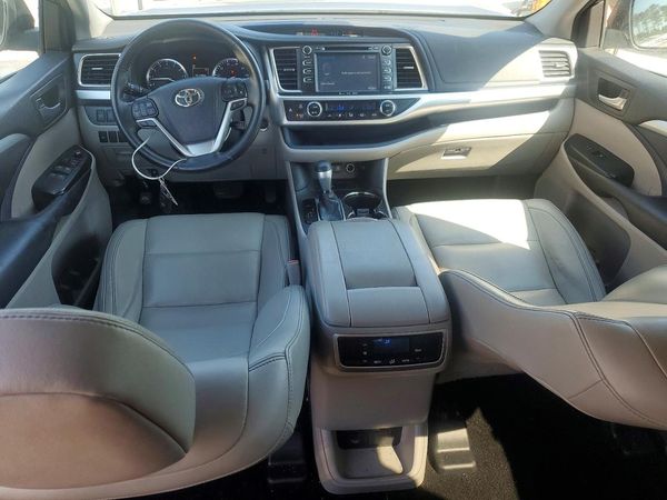 2018 TOYOTA HIGHLANDER SE/XLE