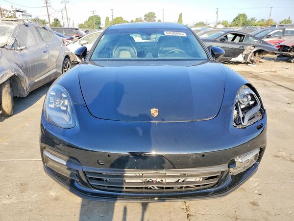 2018 PORSCHE PANAMERA Base / 4